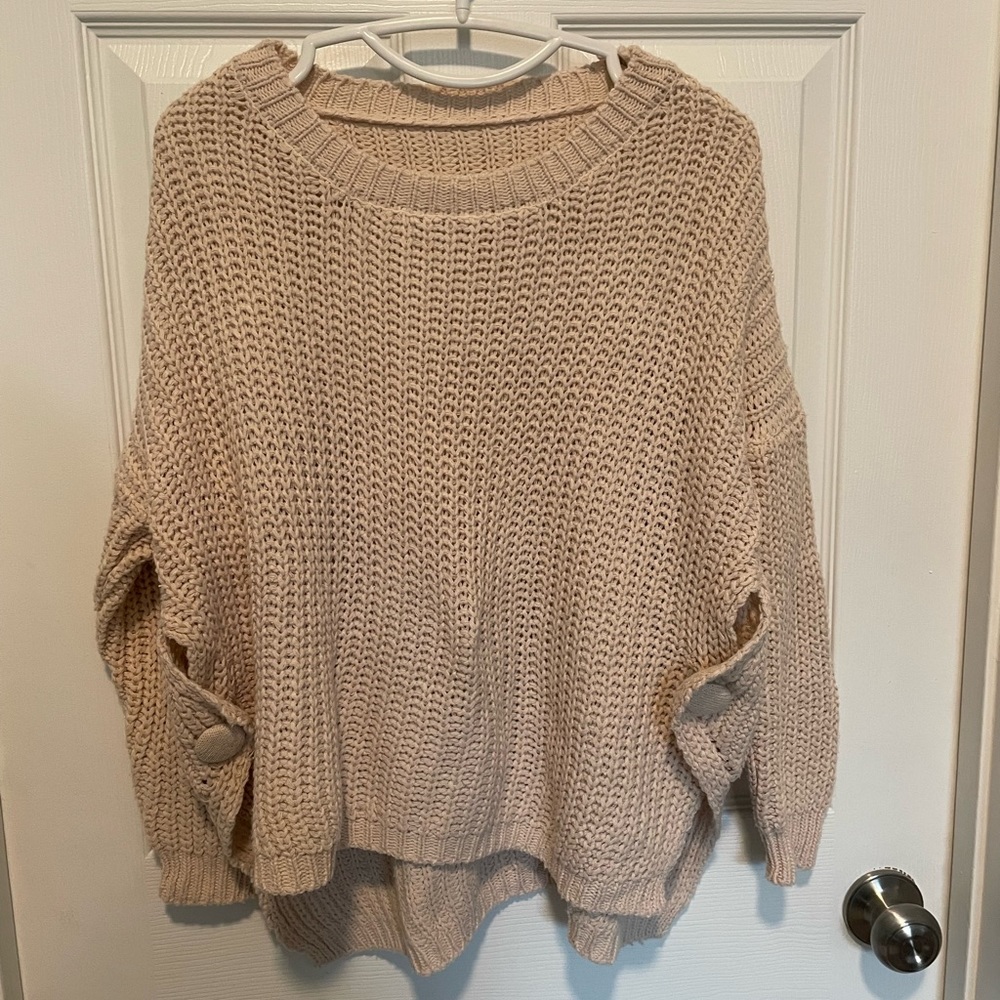 Women’s Zaful Asymmetrical hem cream Sweater- SZ OS